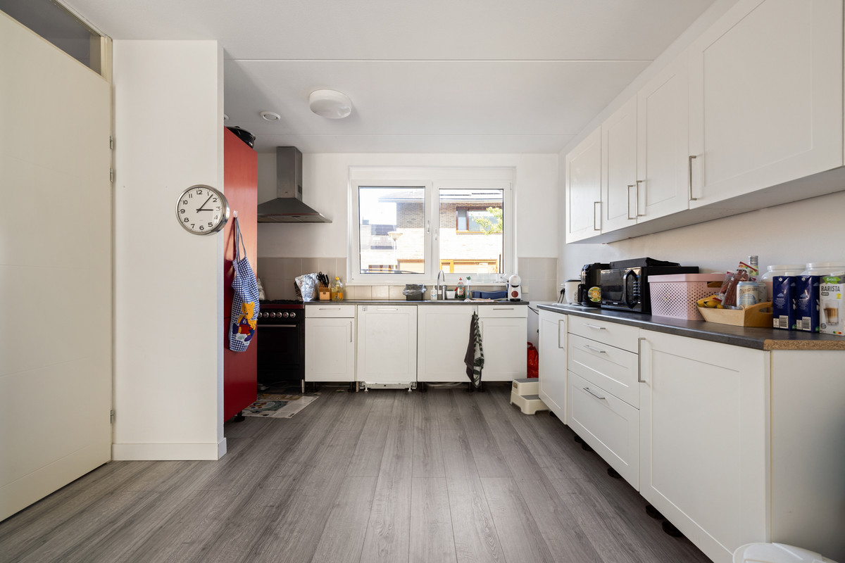 Tussenwoning te koop: Chatelainestraat 48, Almere