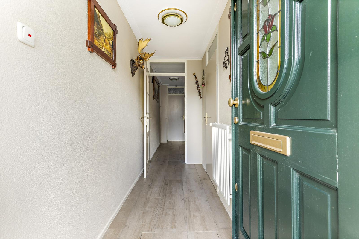 Tussenwoning te koop: Topaasstraat 3, Groningen