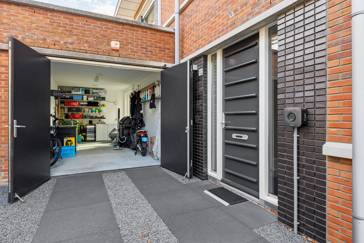Tussenwoning te koop: Molenpolderstraat 10, 'S-Gravenhage