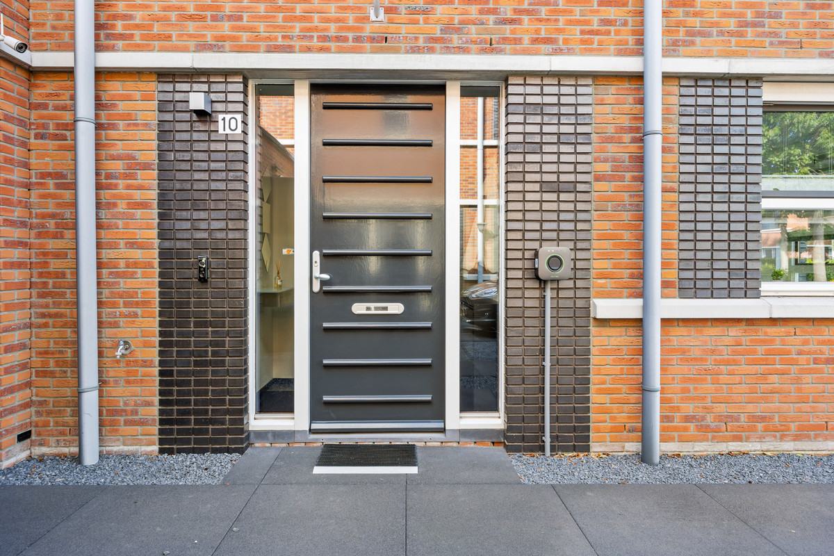 Tussenwoning te koop: Molenpolderstraat 10, 'S-Gravenhage