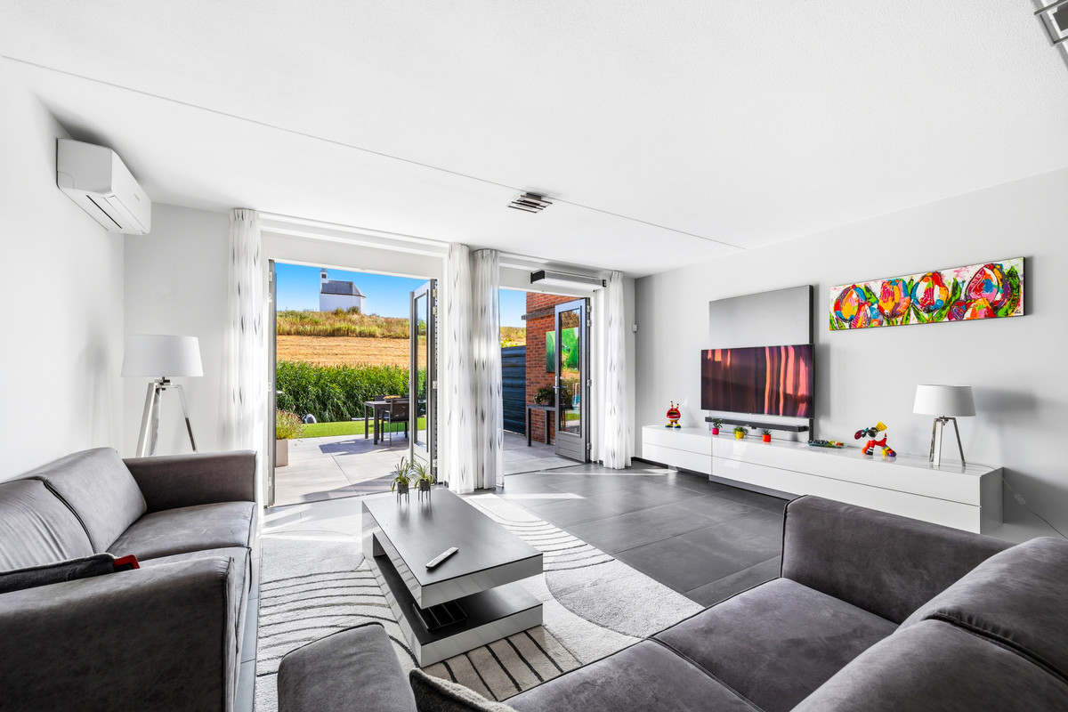 Tussenwoning te koop: Molenpolderstraat 10, 'S-Gravenhage