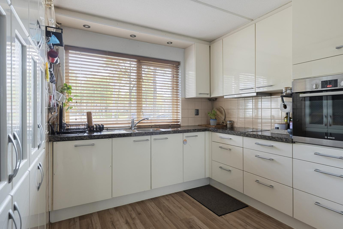 Tussenwoning te koop: Mastbos 501, Hoofddorp