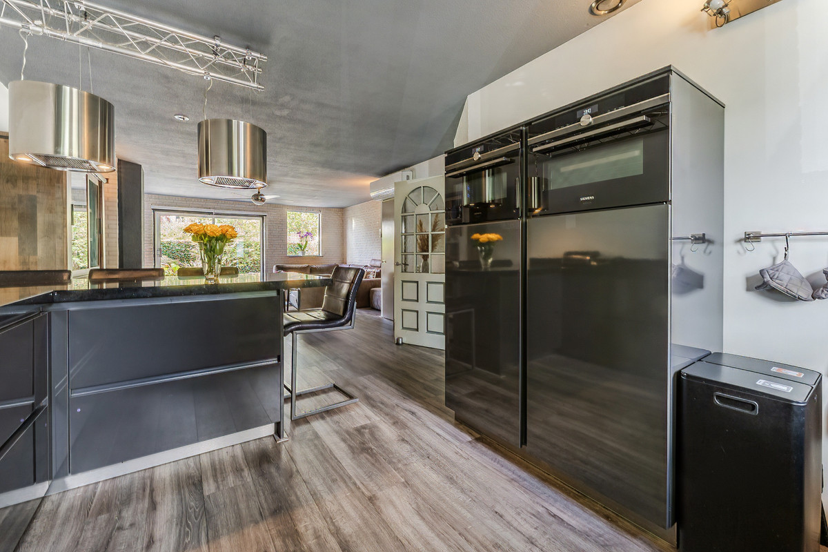 Hoekwoning te koop: Willemsbos 101, Hoofddorp