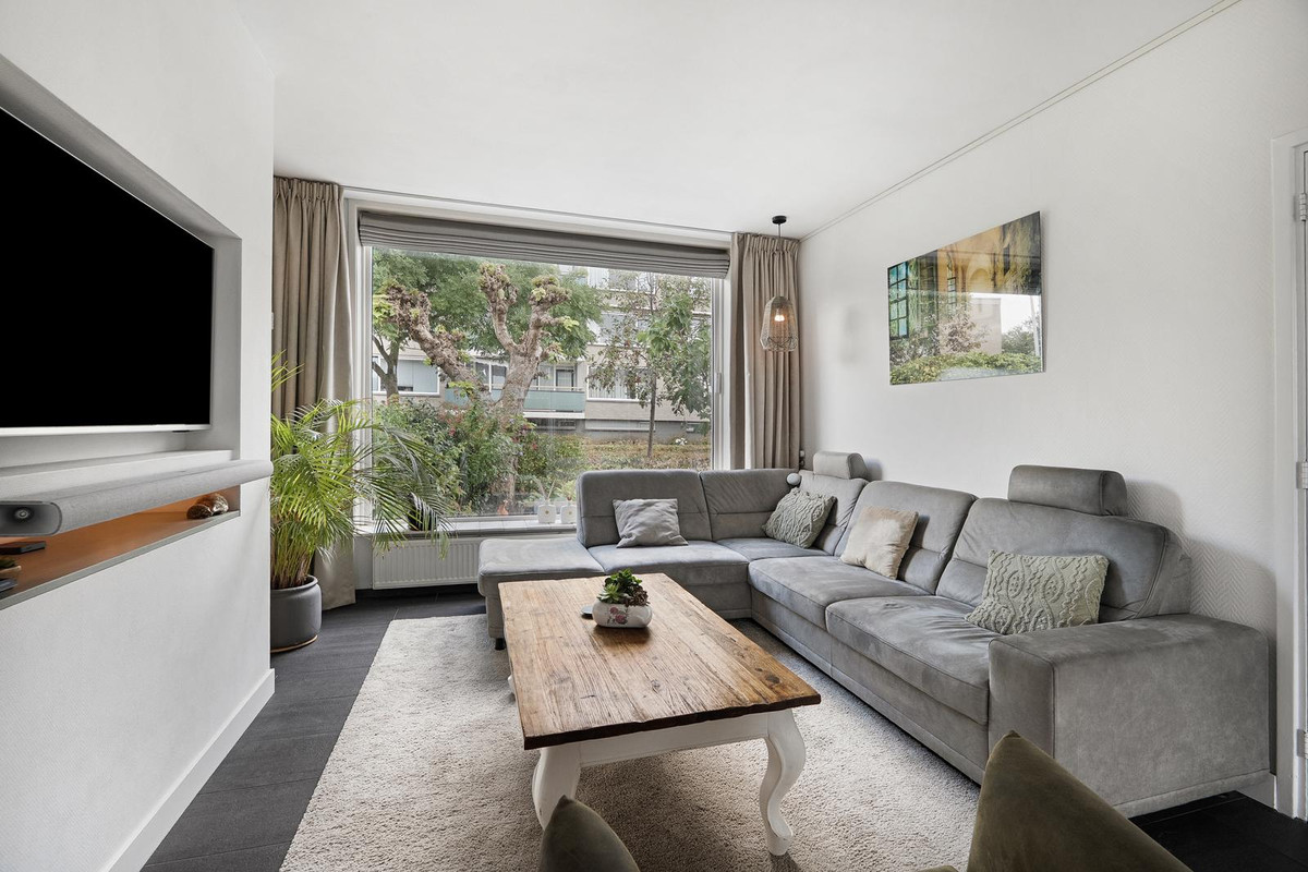 Tussenwoning te koop: Schaatsbaan 25, Barendrecht