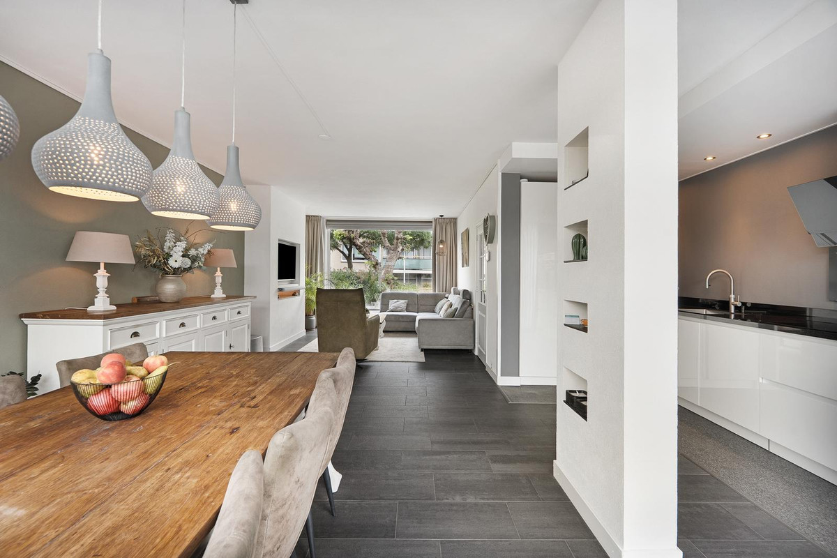 Tussenwoning te koop: Schaatsbaan 25, Barendrecht