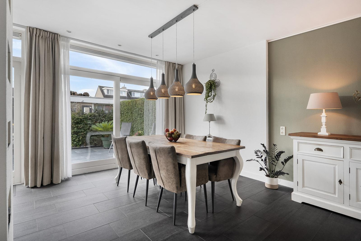 Tussenwoning te koop: Schaatsbaan 25, Barendrecht