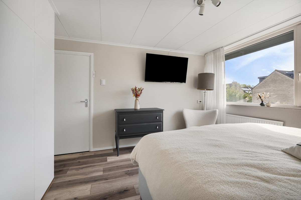 Tussenwoning te koop: Schaatsbaan 25, Barendrecht