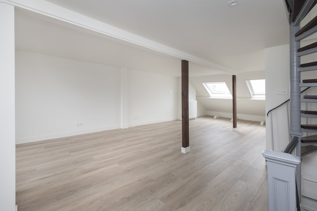 Appartement te huur: Spaarndammerstraat 21-4, Amsterdam