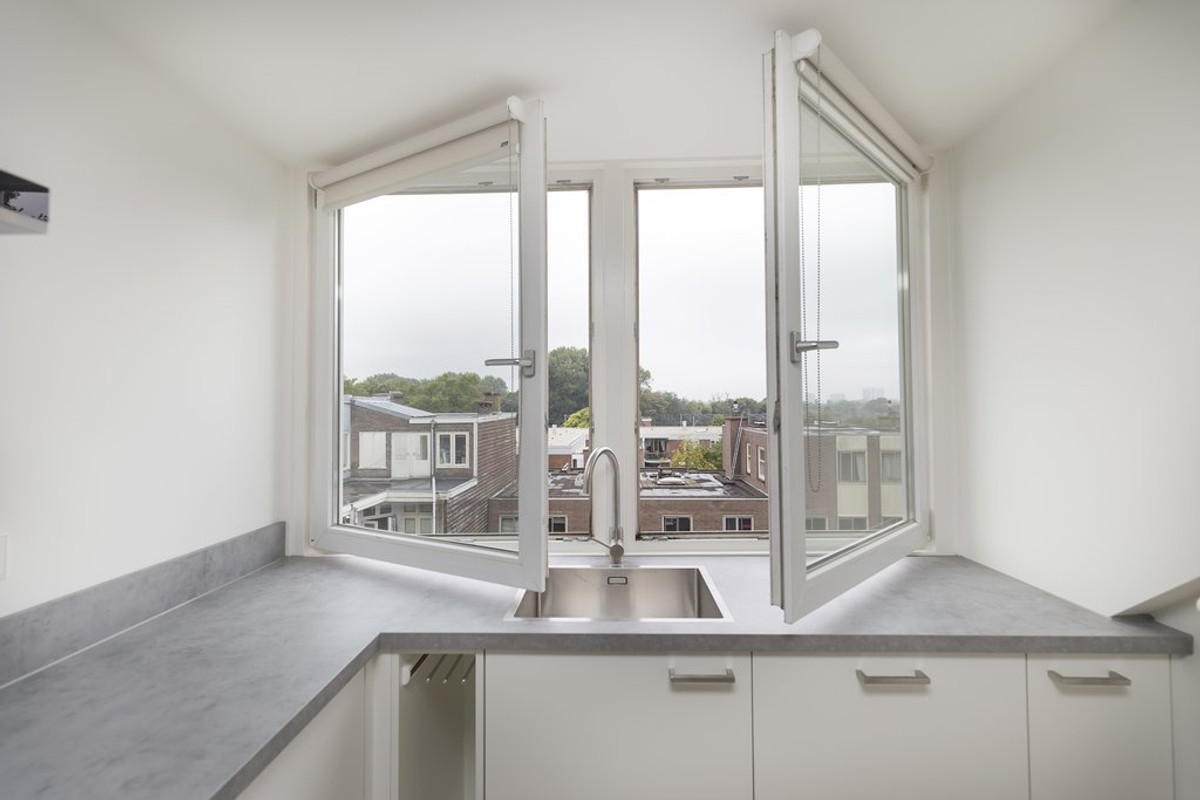 Appartement te huur: Spaarndammerstraat 21-4, Amsterdam