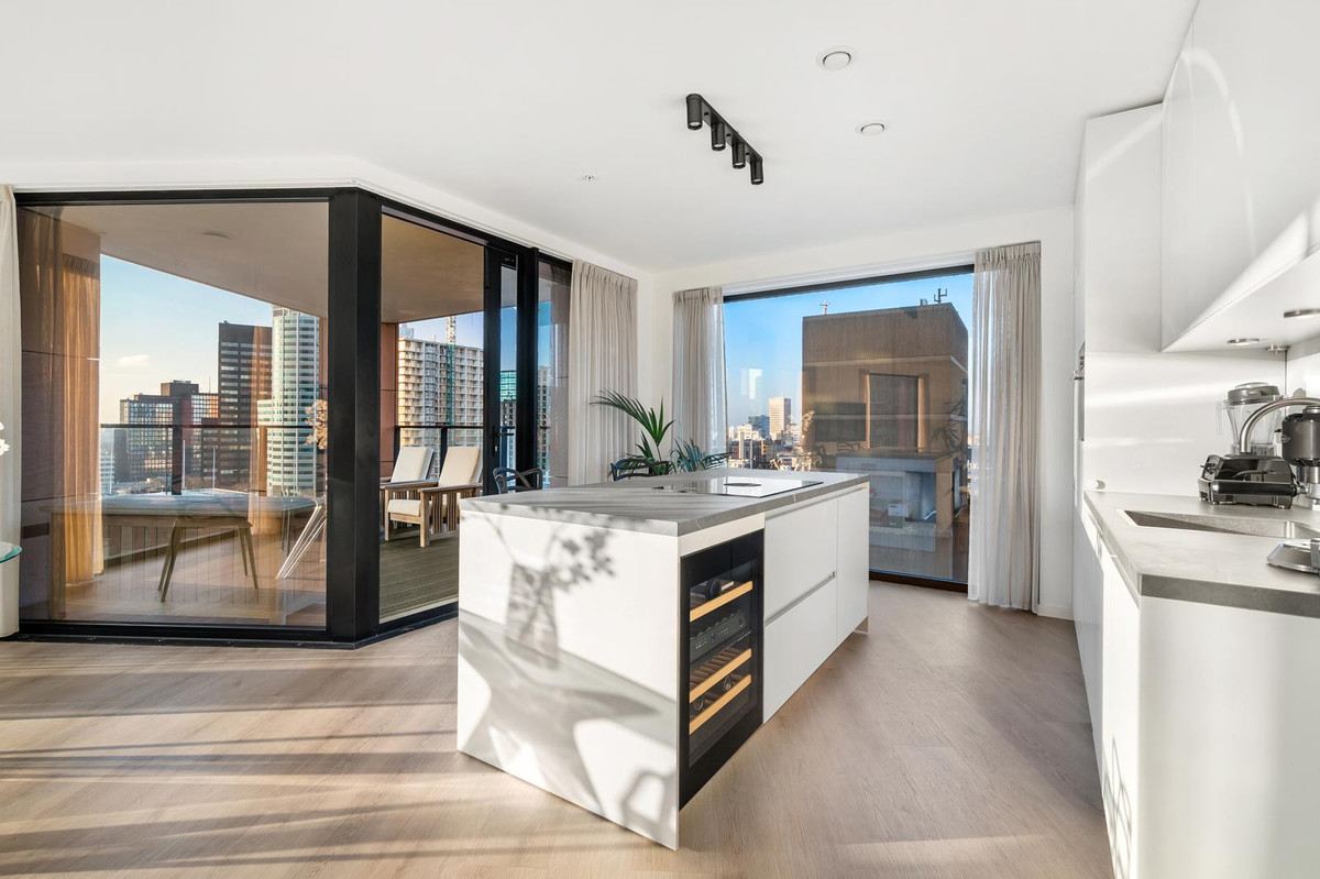 Appartement te koop: Wijnhaven 65B14, Rotterdam