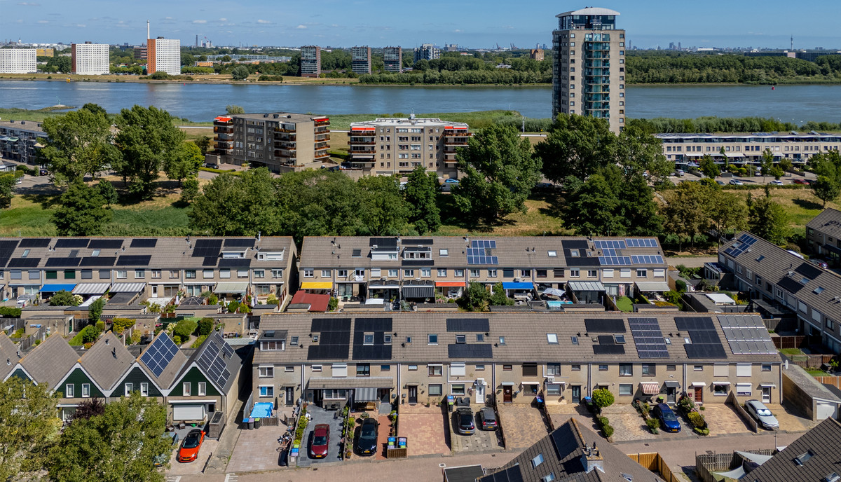 Tussenwoning te koop: Mekongstraat 16, Spijkenisse