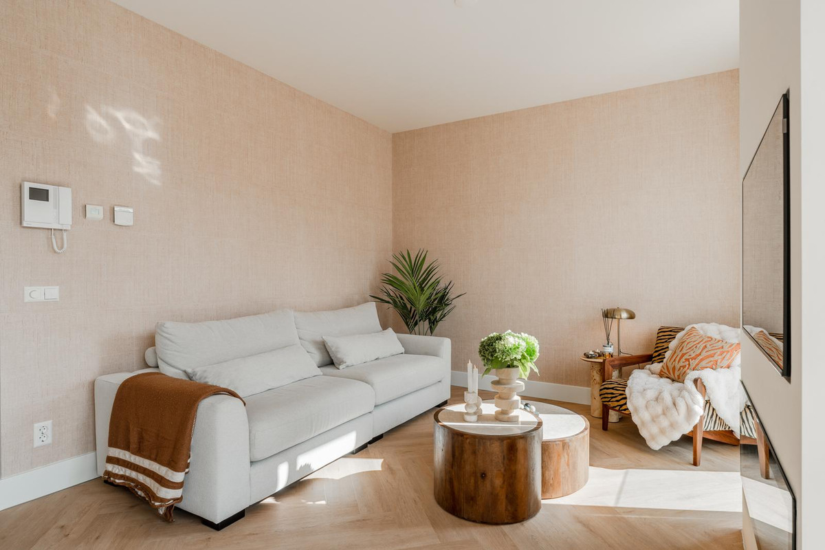 Appartement te koop: Bart van der Leckhof 58, Diemen