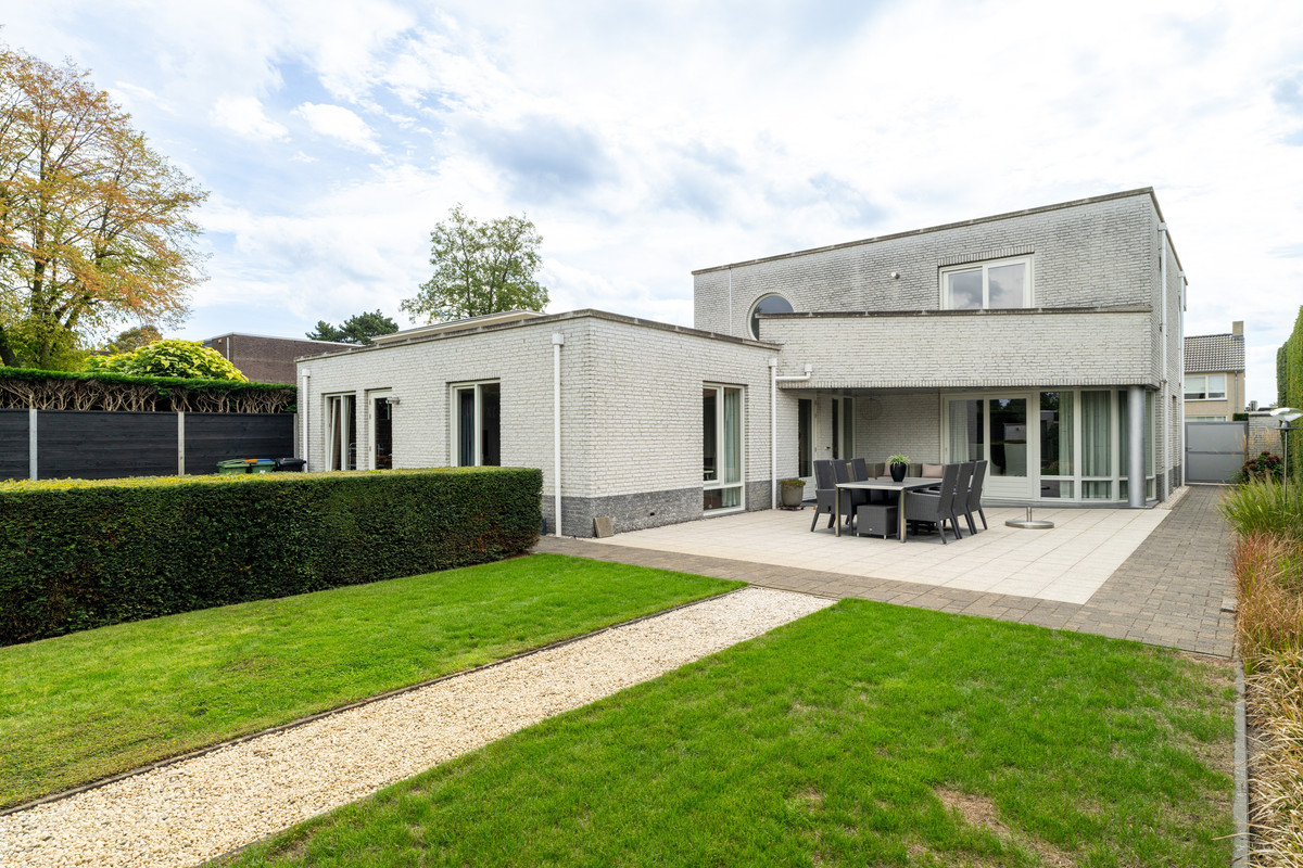 Vrijstaande woning te koop: Beethovenstraat 8, Kaatsheuvel