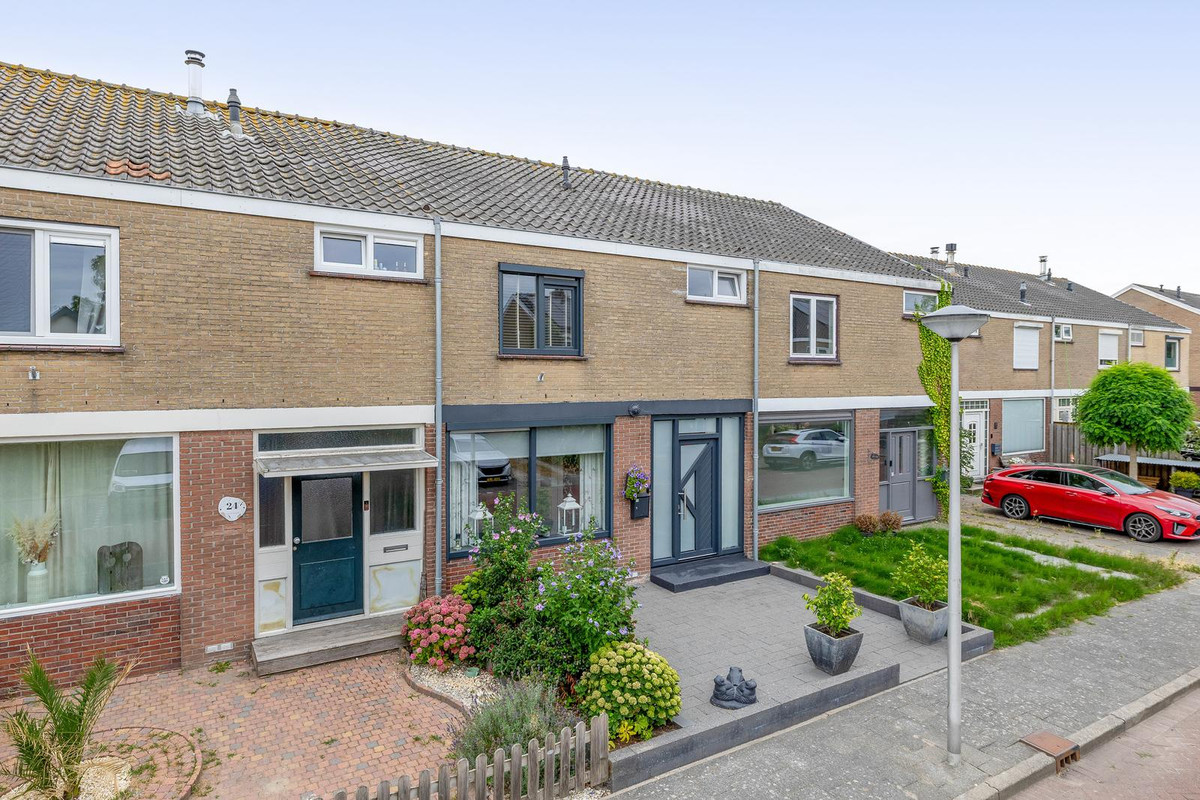 Tussenwoning te koop: Bryhoekstraat 22, Hellevoetsluis