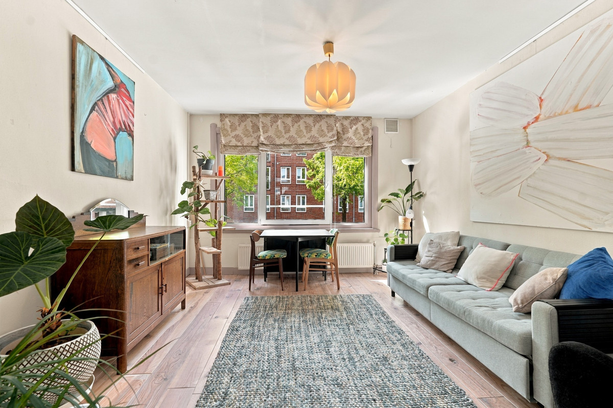 Studio te koop: Molukkenstraat 37-1, Amsterdam