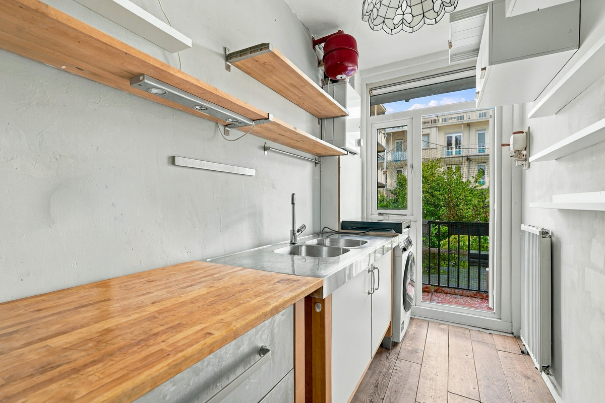 Studio te koop: Molukkenstraat 37-1, Amsterdam