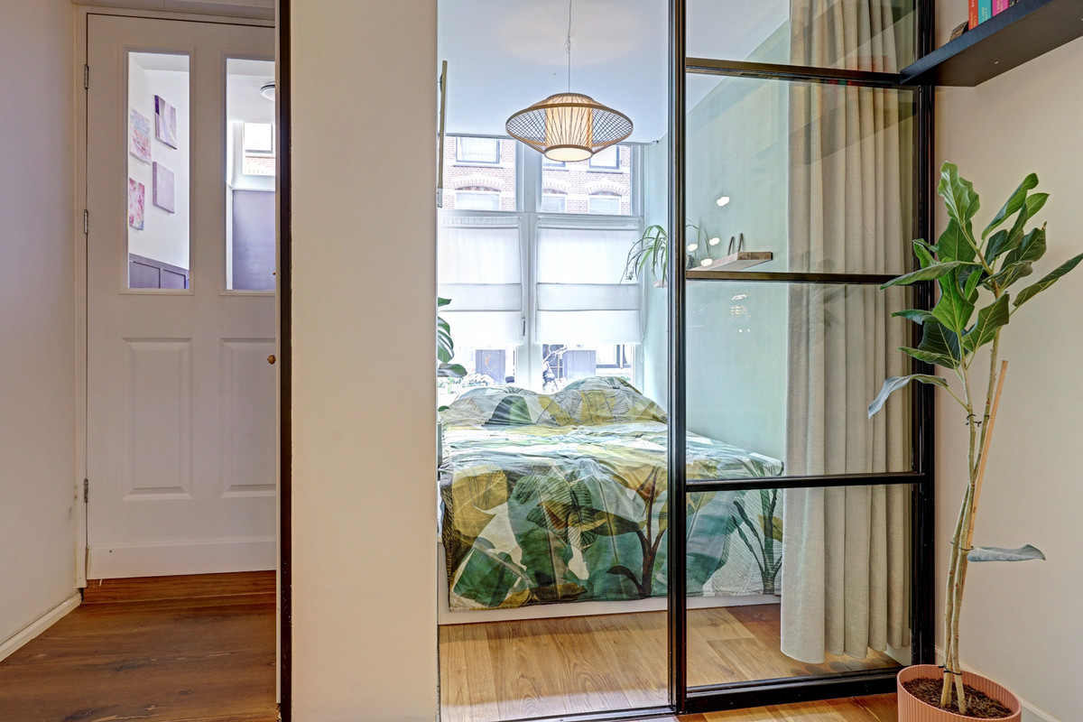Studio te koop: Van Boetzelaerstraat 30H, Amsterdam