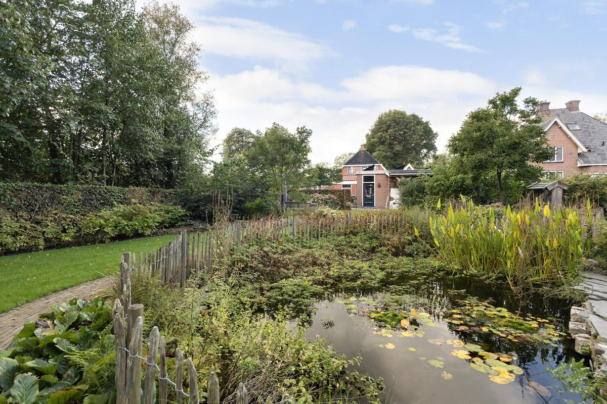 Vrijstaande woning te koop: Skoalikkers 27, Augustinusga