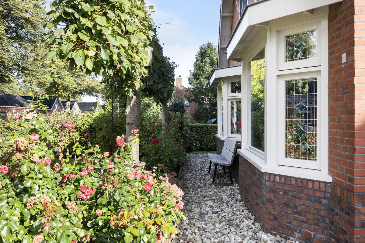 Vrijstaande woning te koop: Skoalikkers 27, Augustinusga