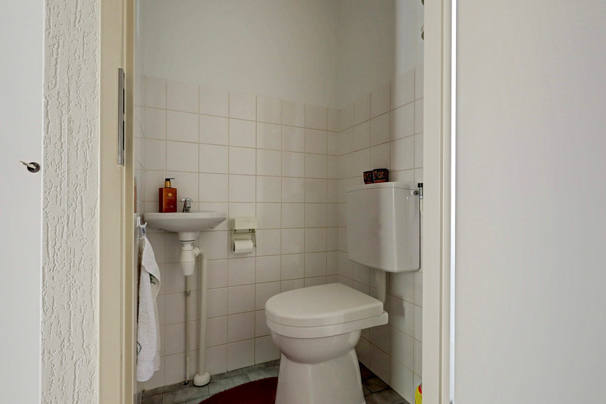 Tussenwoning te koop: Latonalaan 45, Apeldoorn