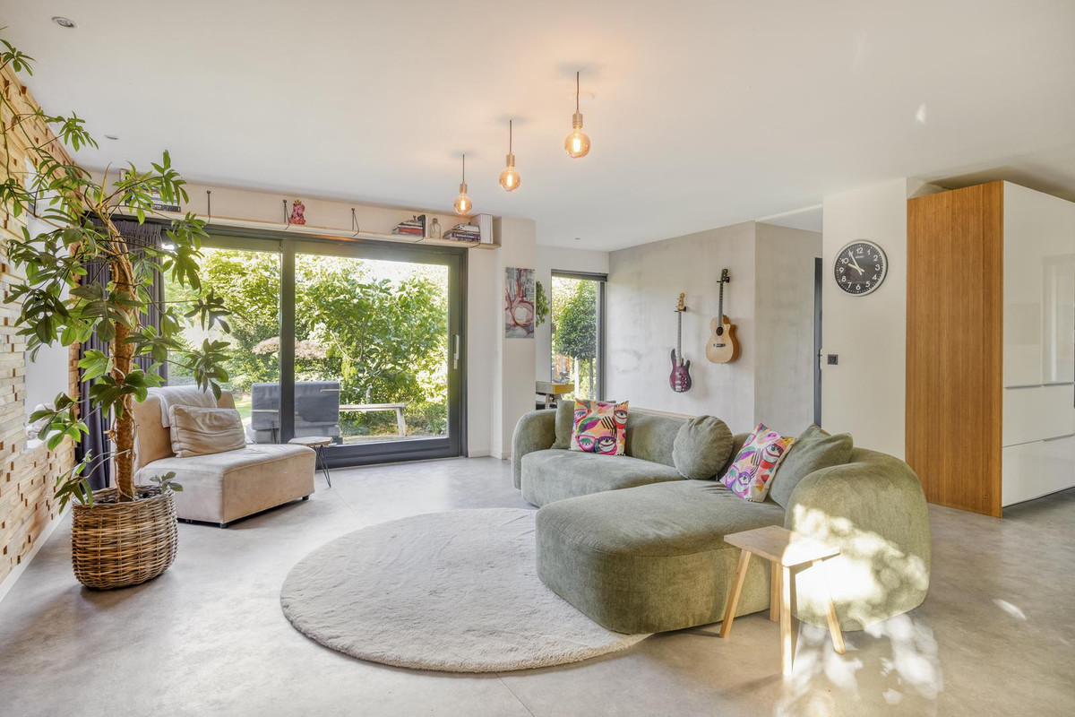 Vrijstaande woning te koop: Veldhaarweg 100, Enschede