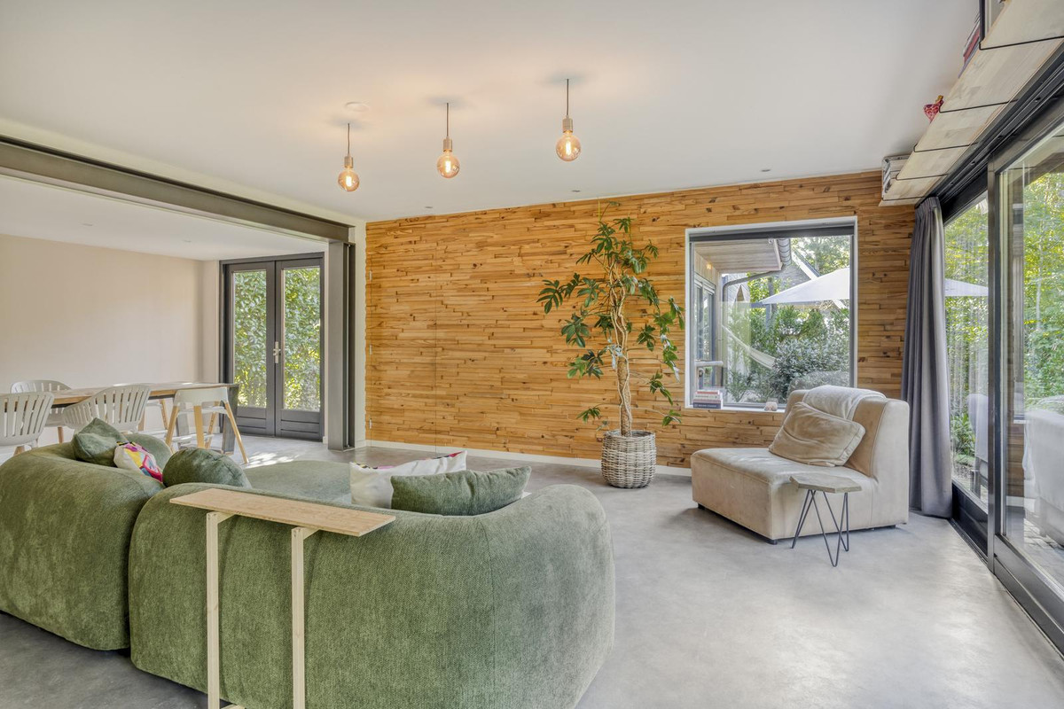 Vrijstaande woning te koop: Veldhaarweg 100, Enschede