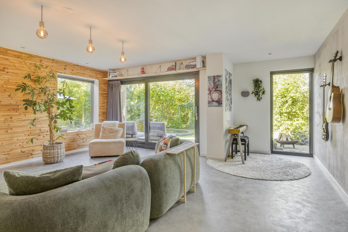 Vrijstaande woning te koop: Veldhaarweg 100, Enschede