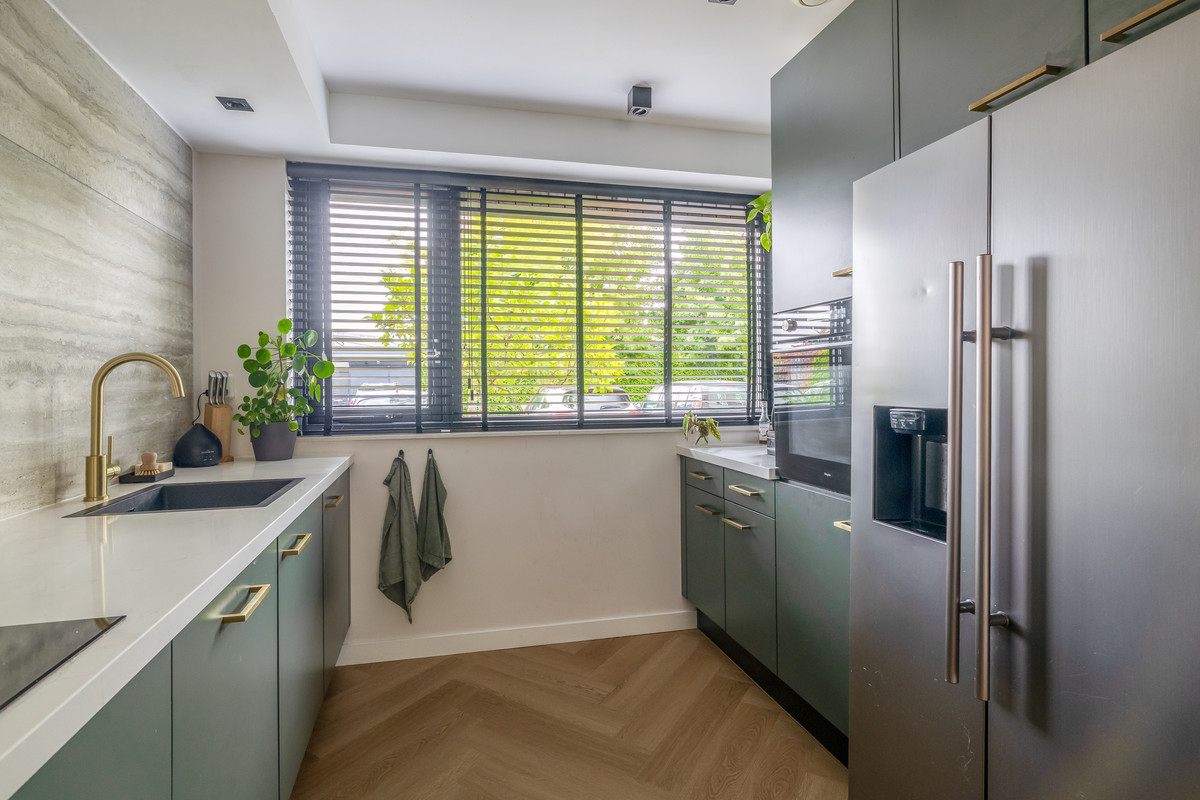 Tussenwoning te koop: Waddenring 77, Barendrecht