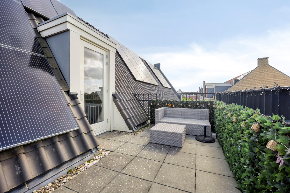 Hoekwoning te koop: Bergweg 55, Middelharnis