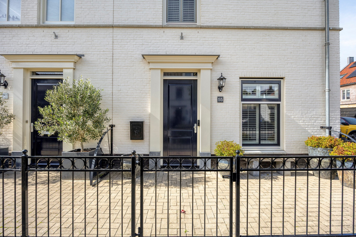 Hoekwoning te koop: Bergweg 55, Middelharnis