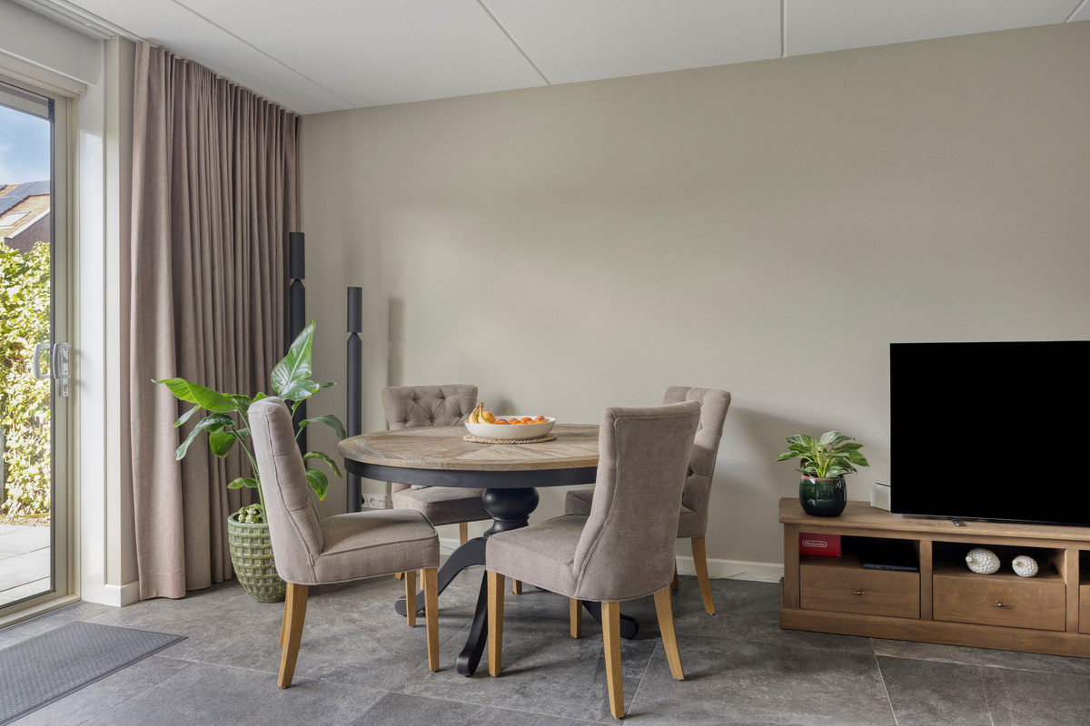 Hoekwoning te koop: Bergweg 55, Middelharnis