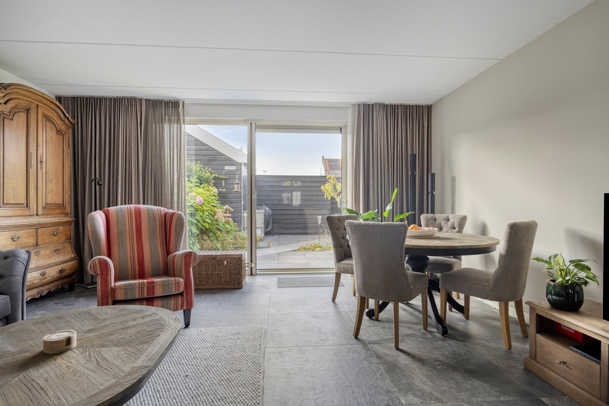 Hoekwoning te koop: Bergweg 55, Middelharnis