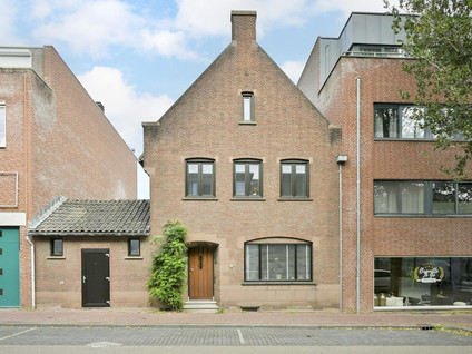 Bergstraat 1