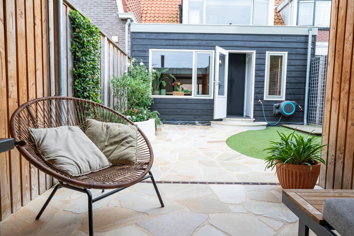 Tussenwoning te koop: Philipshoofjesweg 42, Dirksland