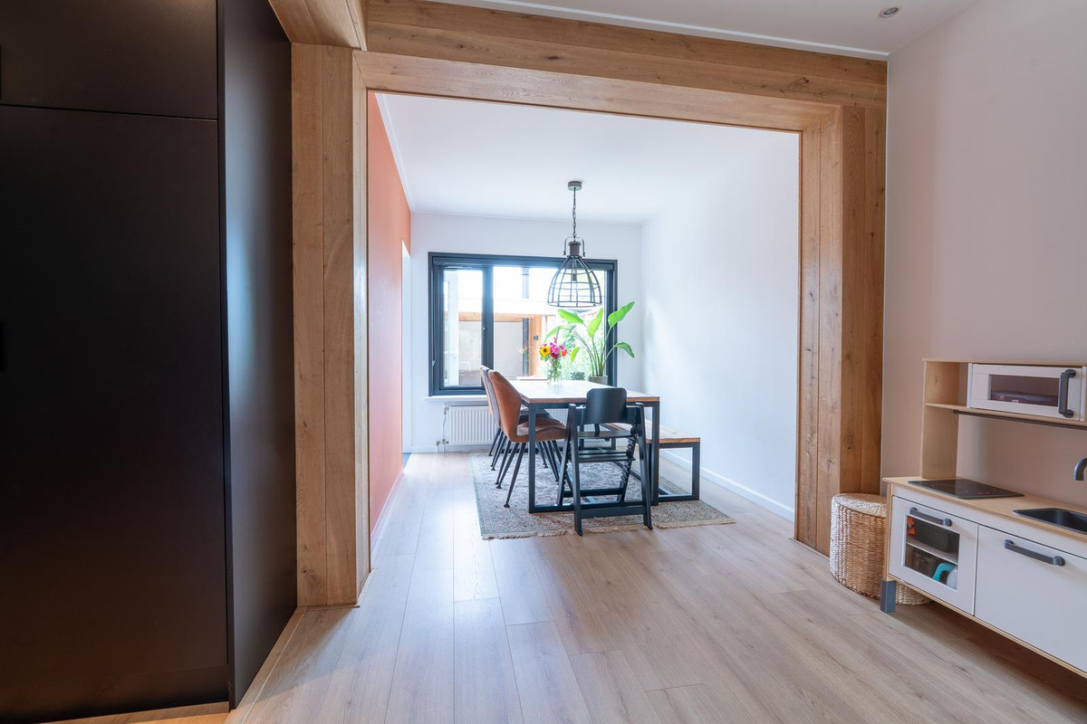 Tussenwoning te koop: Philipshoofjesweg 42, Dirksland
