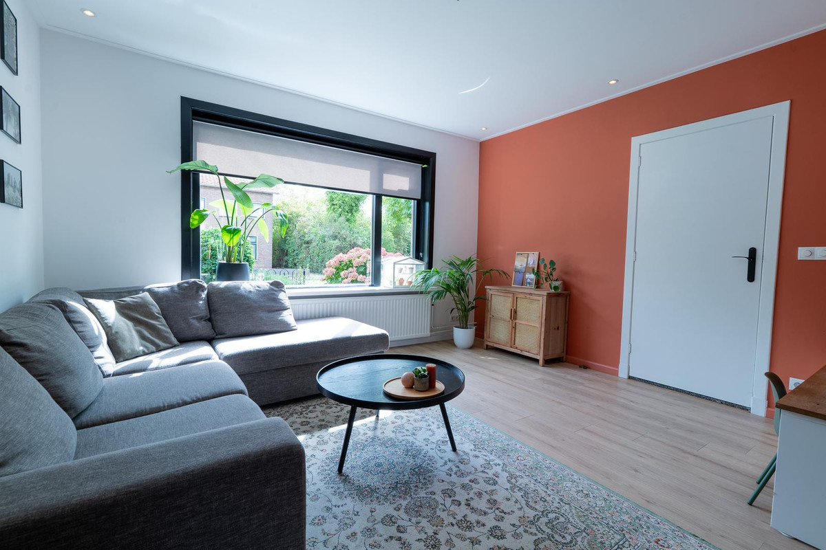 Tussenwoning te koop: Philipshoofjesweg 42, Dirksland