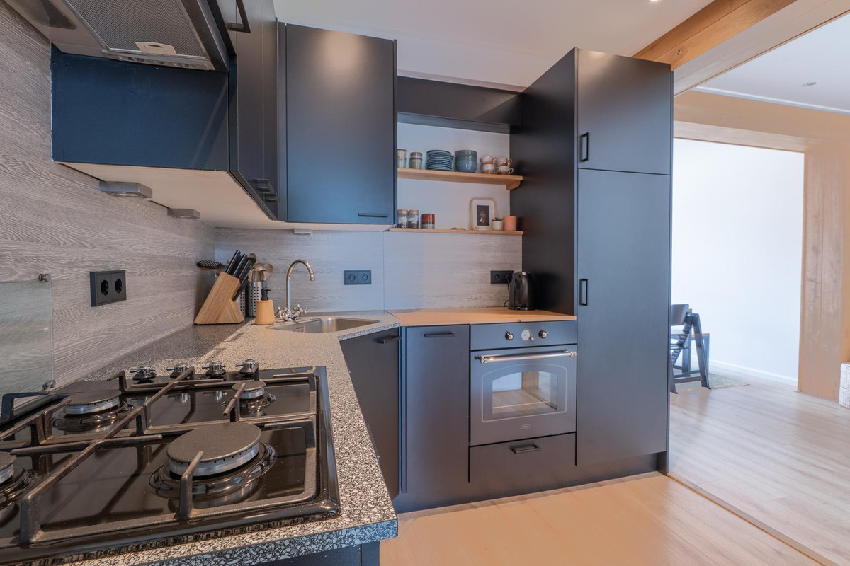 Tussenwoning te koop: Philipshoofjesweg 42, Dirksland