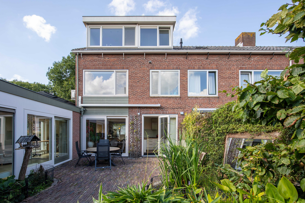 Hoekwoning te koop: Nicolaas Beetslaan 11, Uithoorn