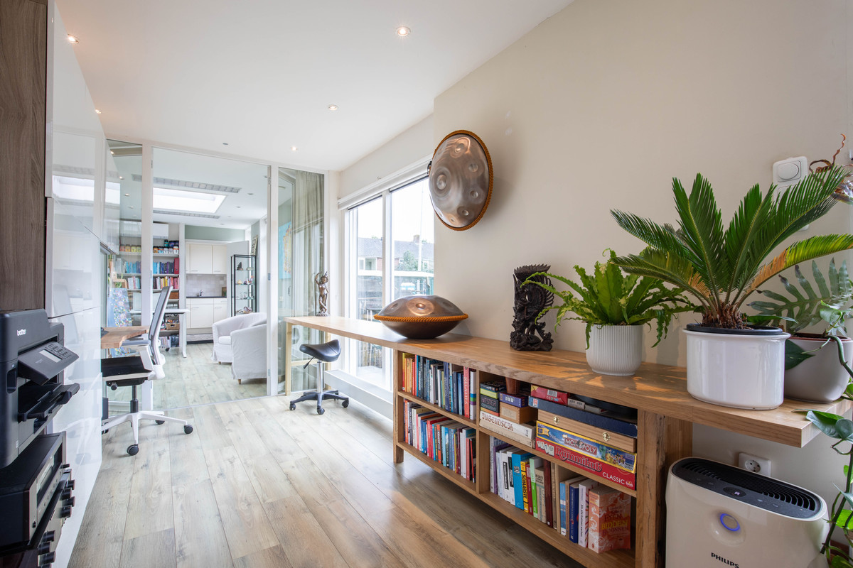 Hoekwoning te koop: Nicolaas Beetslaan 11, Uithoorn