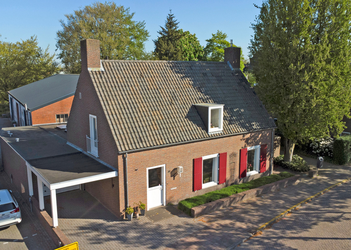 Twee-onder-één-kap te koop: Wilhelminalaan 39, Reusel