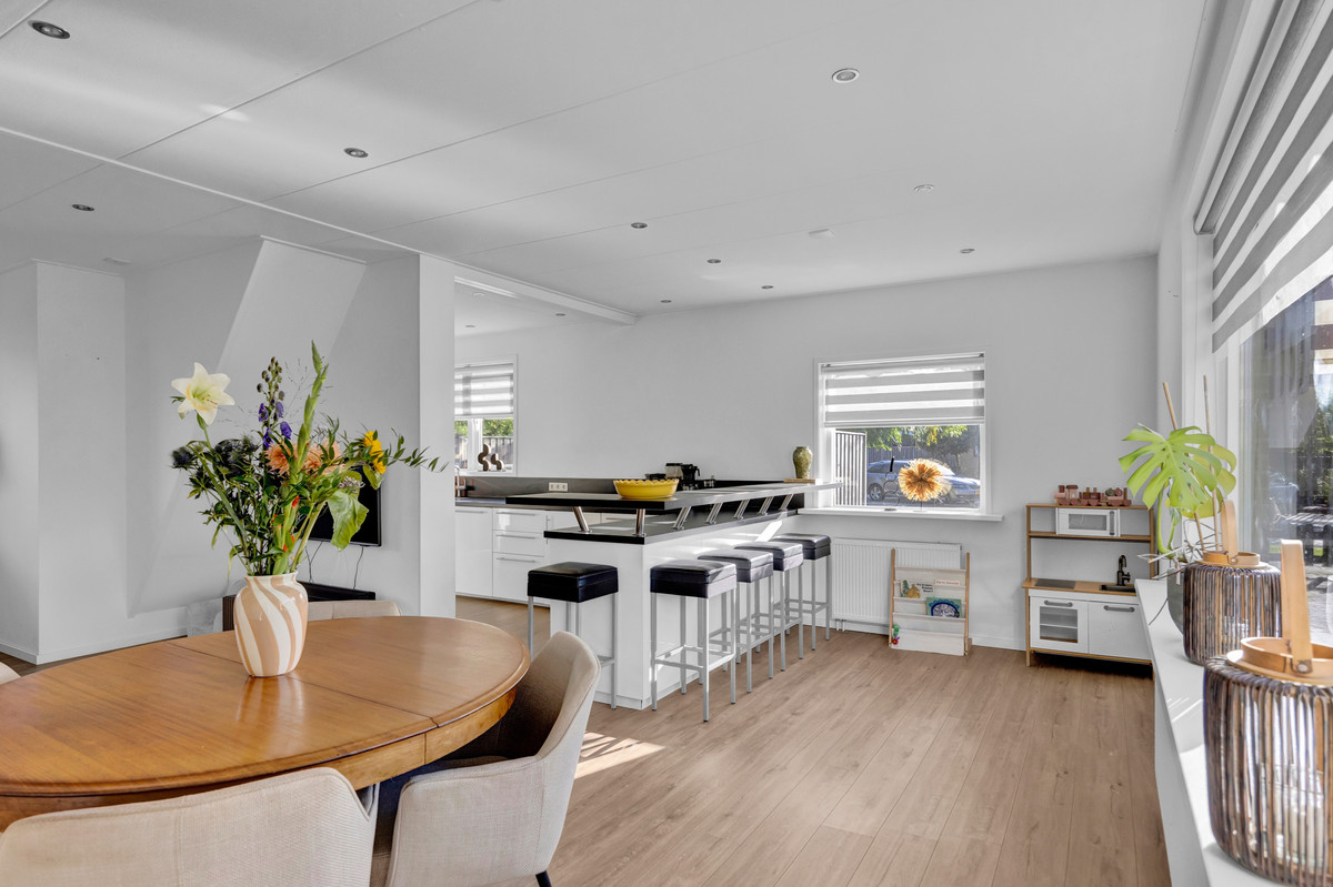 Twee-onder-één-kap te koop: Van Burumstraat 2, Sint Nicolaasga