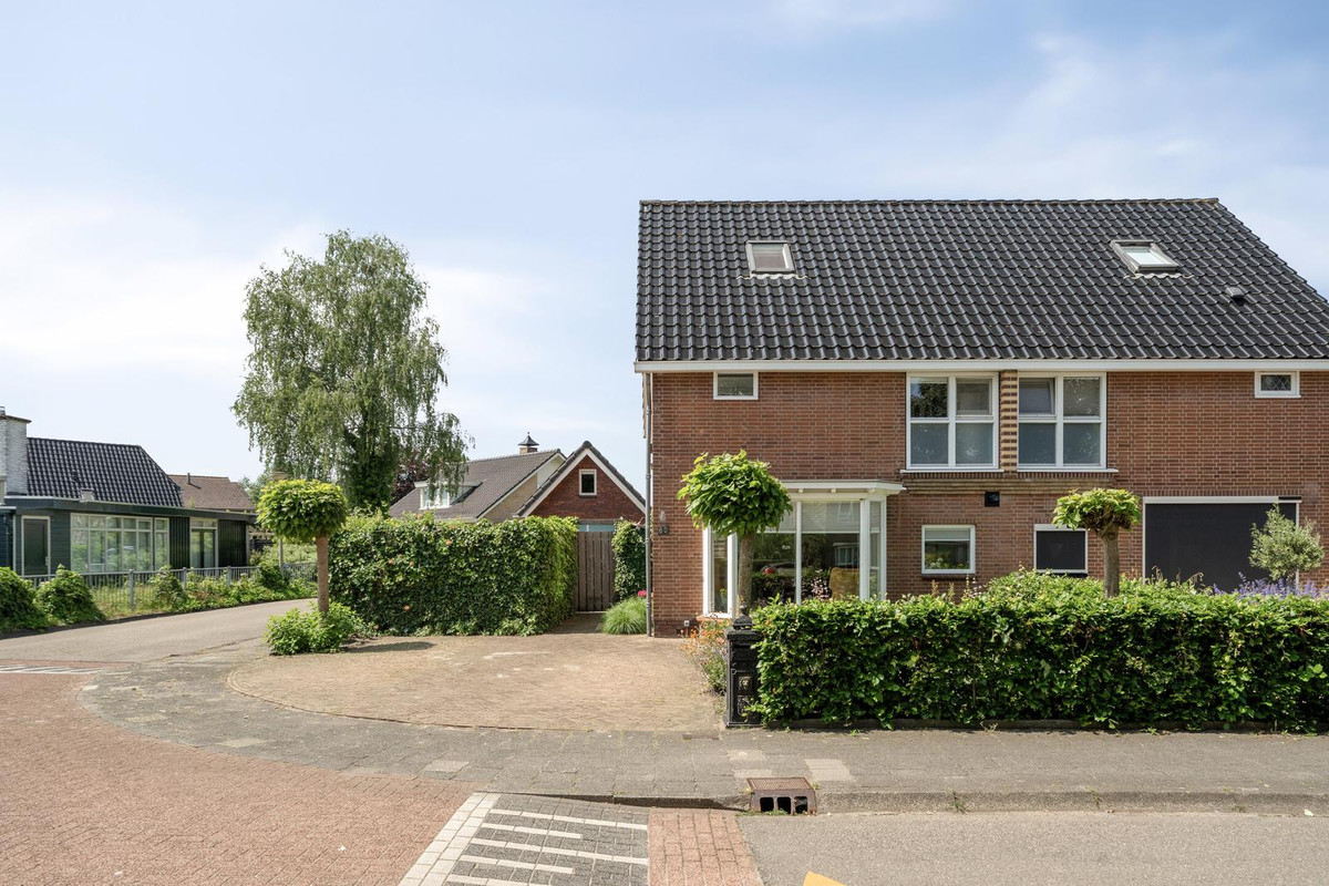 Twee-onder-één-kap te koop: Oude Kerkweg 86, Doornspijk
