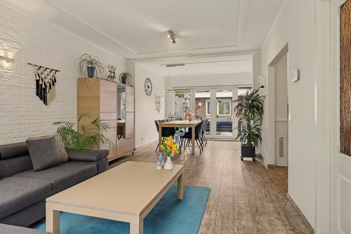 Tussenwoning te koop: Mgr. Zwijsenstraat 19, Valkenswaard