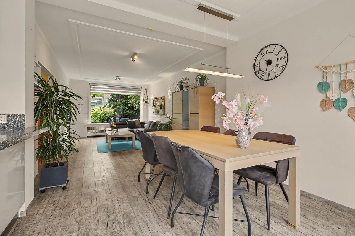 Tussenwoning te koop: Mgr. Zwijsenstraat 19, Valkenswaard