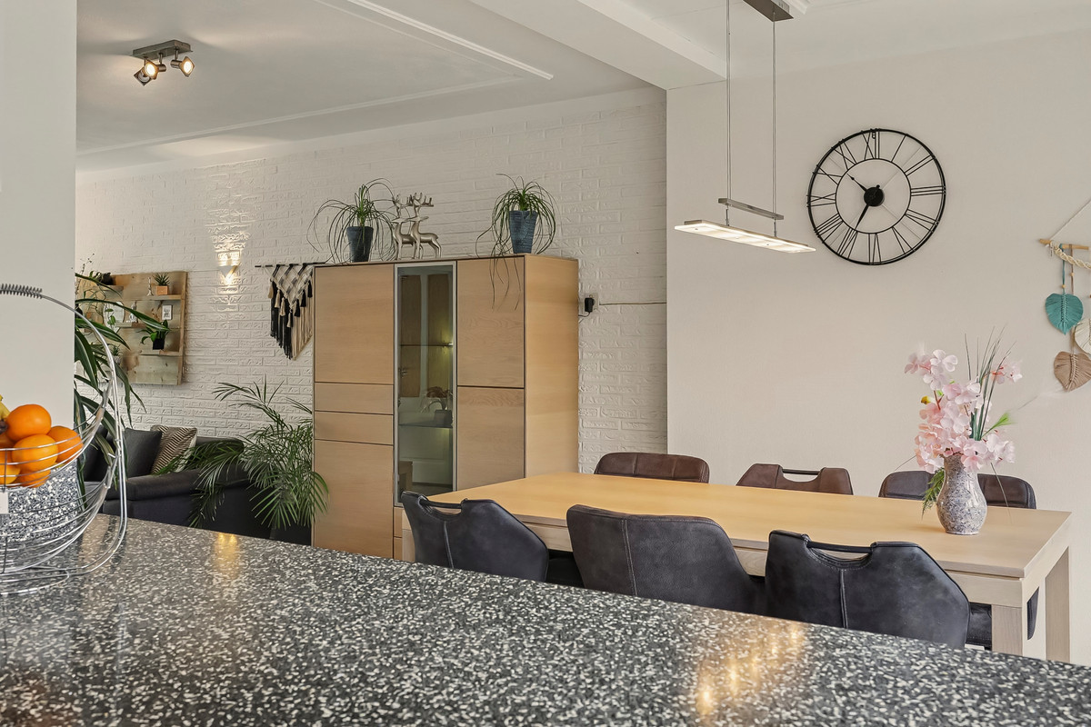 Tussenwoning te koop: Mgr. Zwijsenstraat 19, Valkenswaard