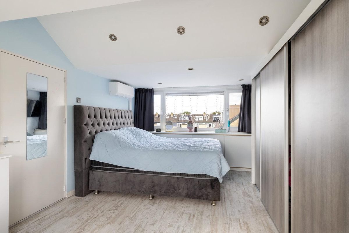 Tussenwoning te koop: Warande 9, Heerjansdam