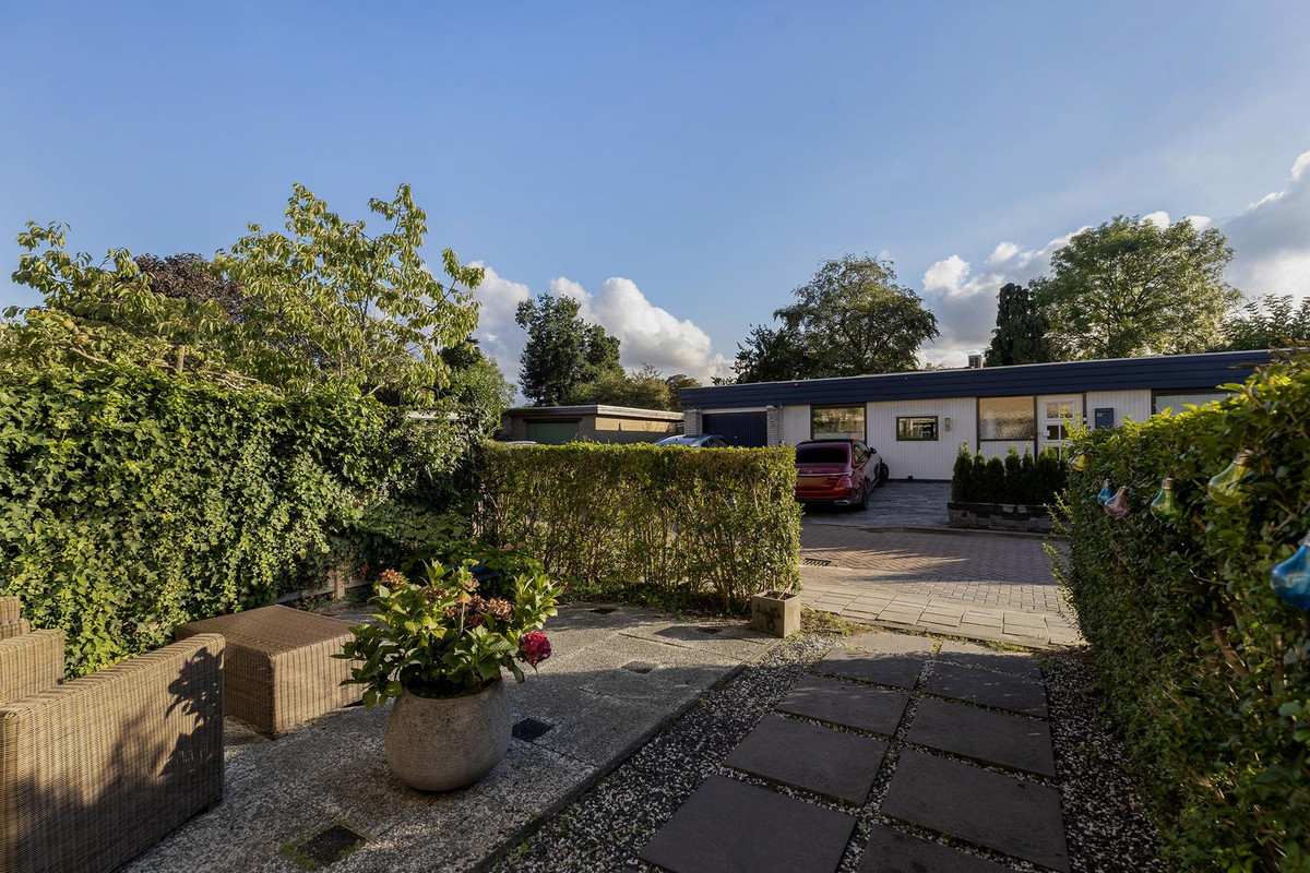 Tussenwoning te koop: Warande 9, Heerjansdam