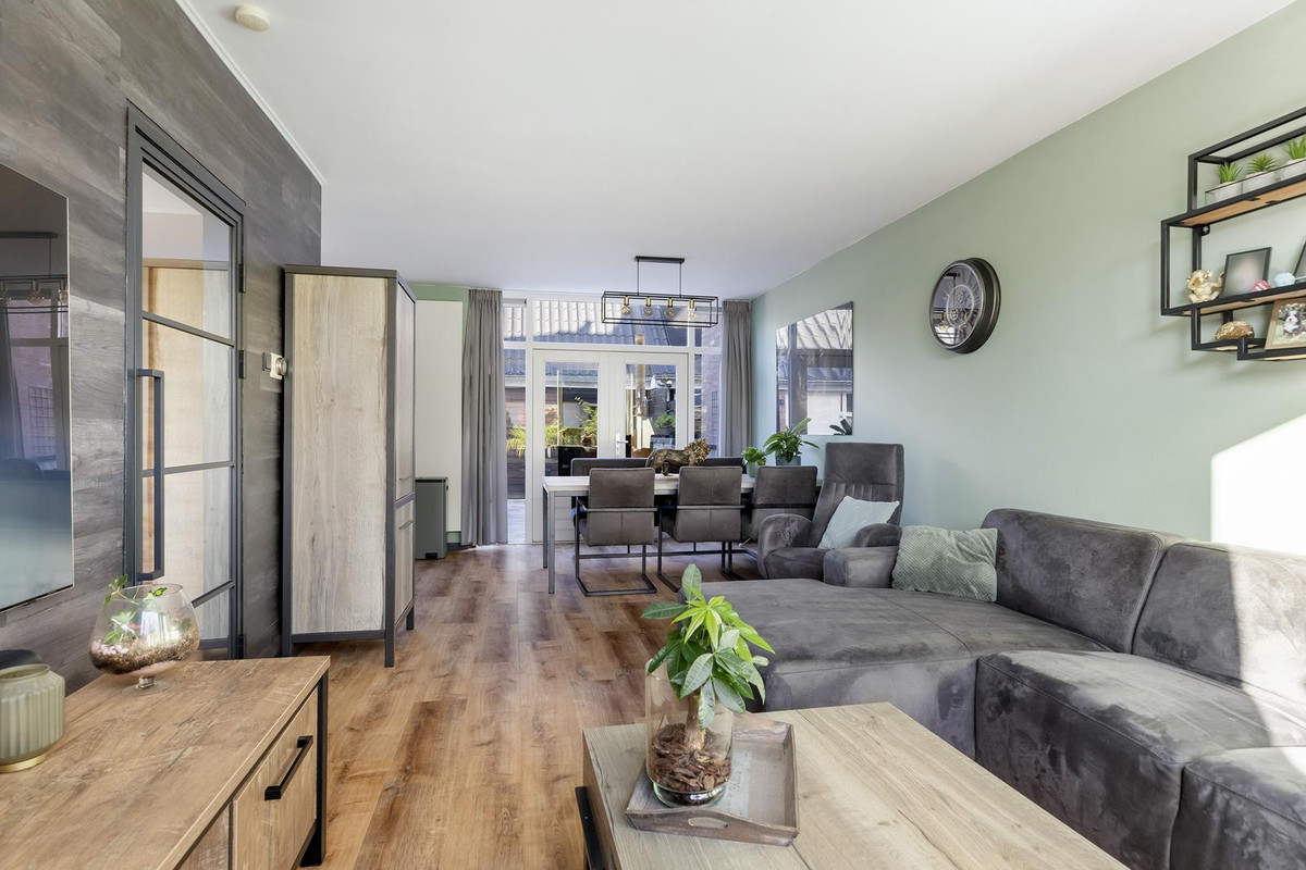 Tussenwoning te koop: Warande 9, Heerjansdam