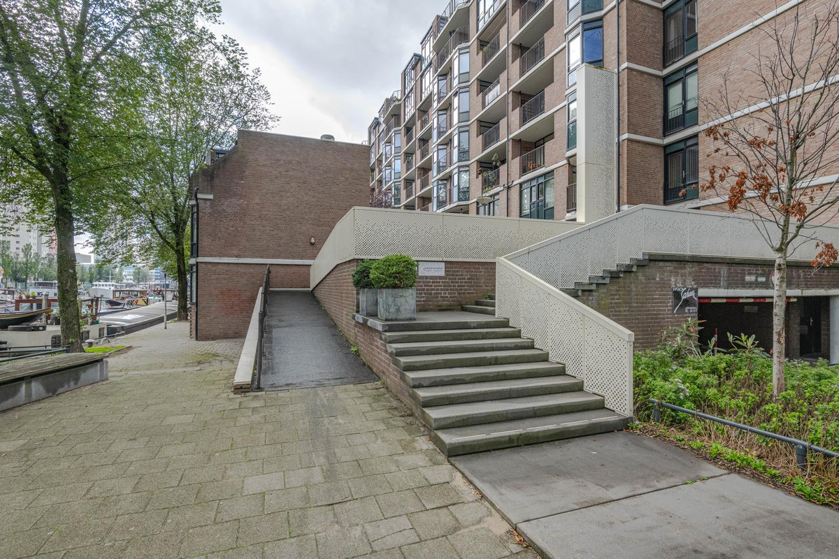 Appartement te koop: Scheepmakerskade 132, Rotterdam