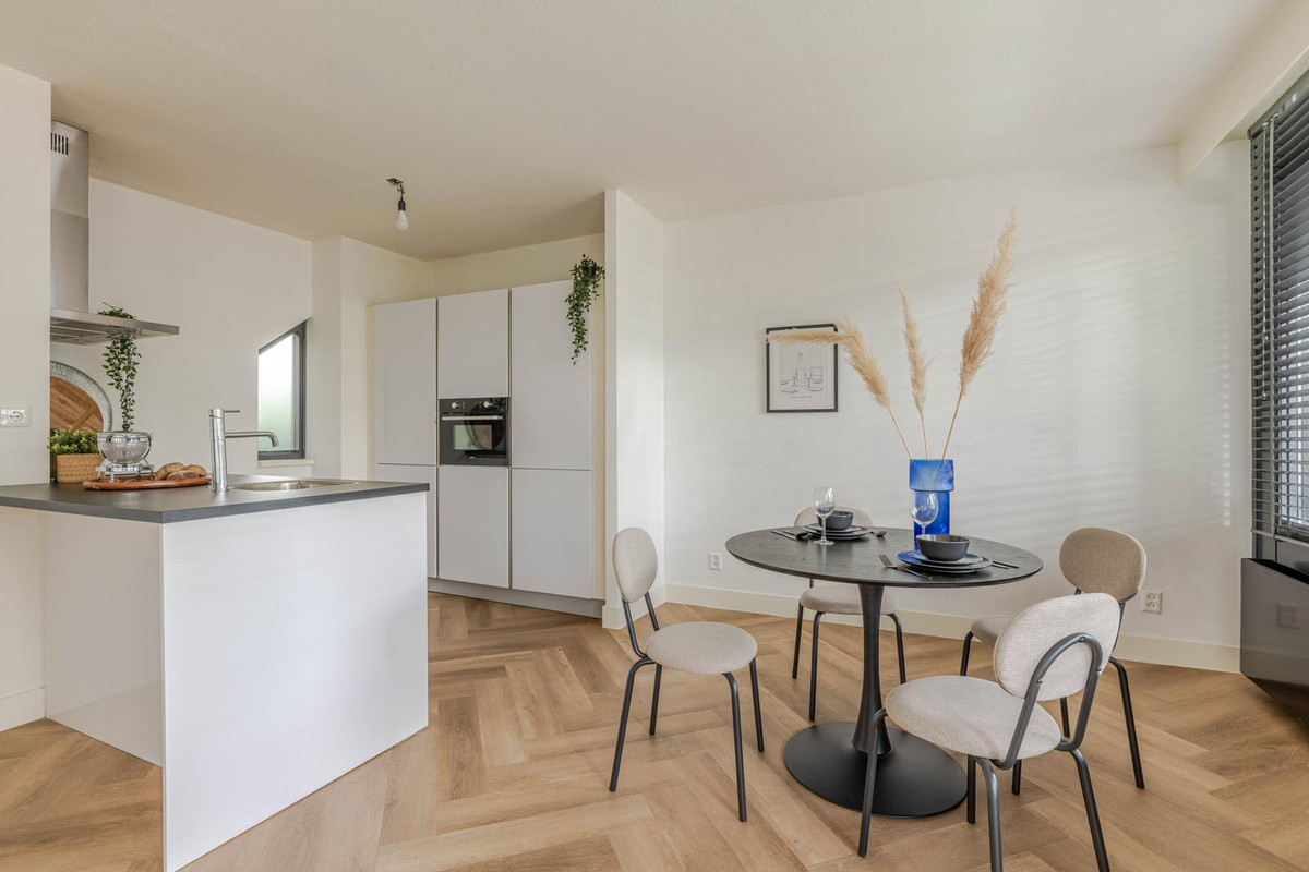Appartement te koop: Scheepmakerskade 132, Rotterdam